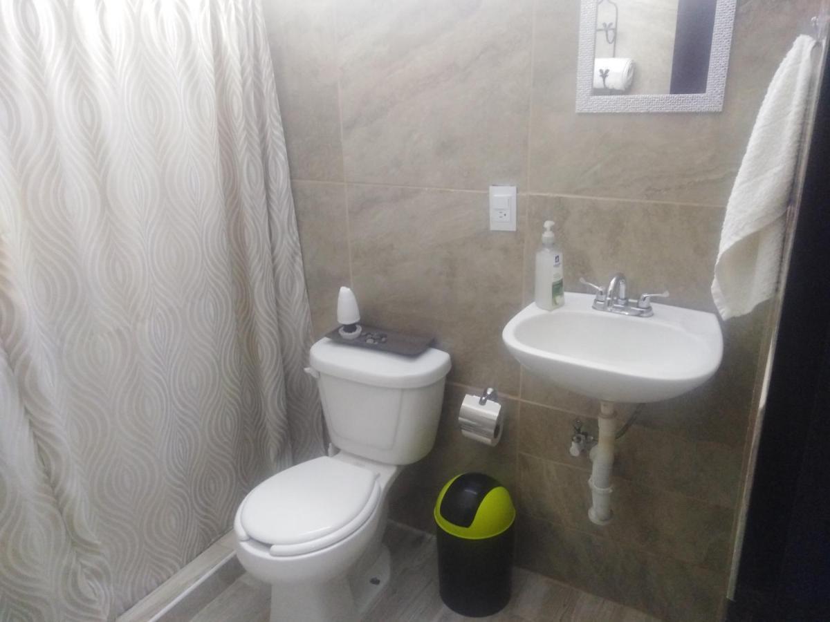 Habitaciones-Comodas-Aire-Wifi-Tv-Cerca De Playa-!!Excelente Precio II Manzanillo Exterior photo